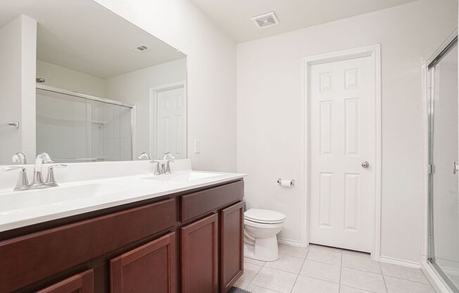 Spacious 4-Bedroom Home in Medina Landing – Available for July Move-In!