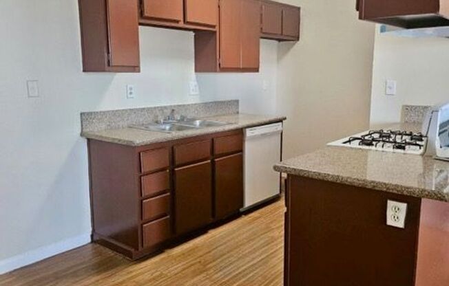 2 beds, 2 baths, 850 sqft, $1,495, Unit 306