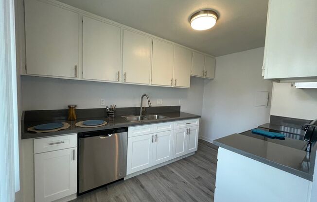 1 bed, 1 bath, $2,175, Unit 05