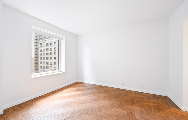 106 CENTRAL PARK S