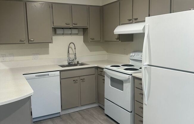 Tiki Apartments