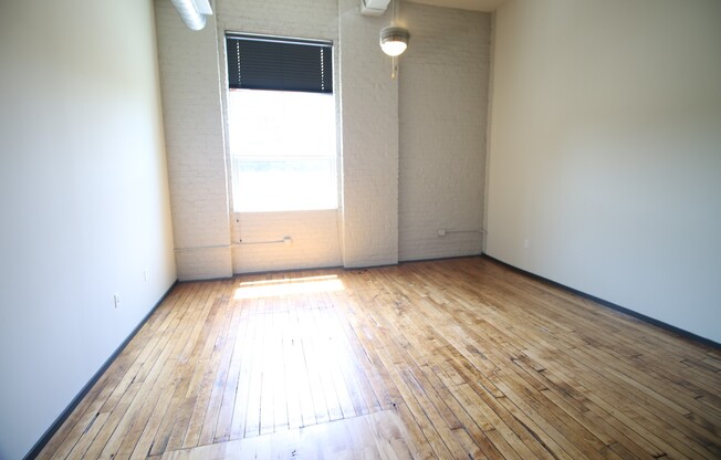 Studio, 1 bath, 549 sqft, $1,195, Unit APT 219