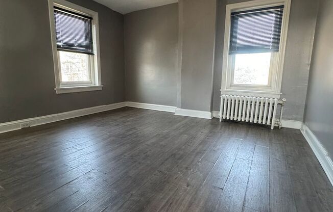 1 bed, 1 bath, $1,100, Unit 3