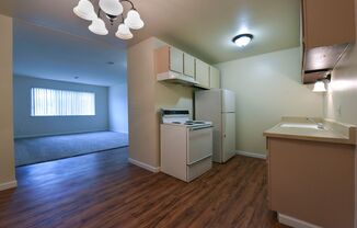 1 bed, 1 bath, 750 sqft, $800, Unit 3-7050-212