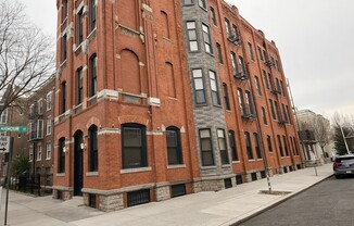 1481 W ERIE ST