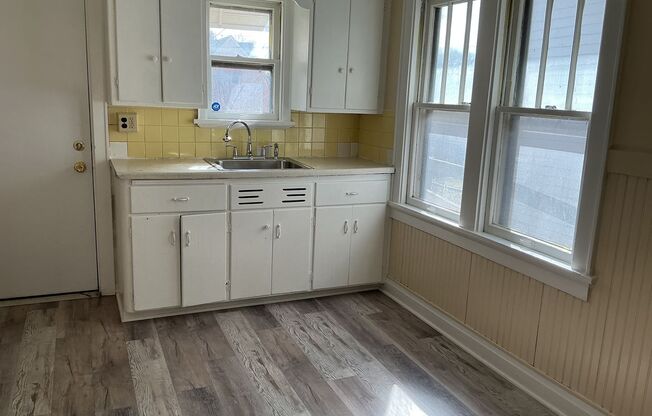 2 bedroom single family home with detached garage