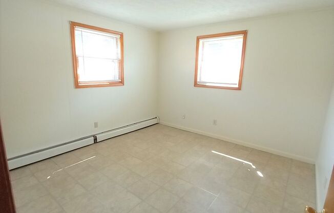 2 beds, 1 bath, 903 sqft, $1,240, Unit G-5