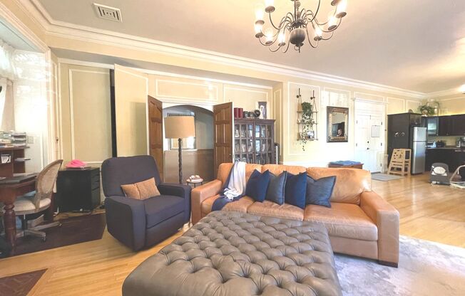 2 beds, 1 bath, $2,145, Unit 101