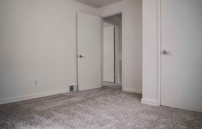 3 beds, 1 bath, 1,170 sqft, $1,450, Unit E111