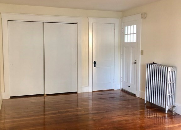 35 UNDERWOOD AVE
