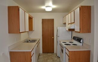 2 beds, 1 bath, 706 sqft, $1,125, Unit 587-304