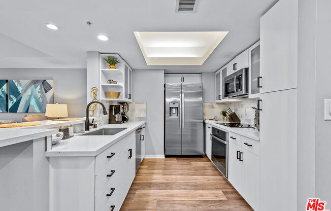 1 bed, 1 bath, 854 sqft, $4,750, Unit 627