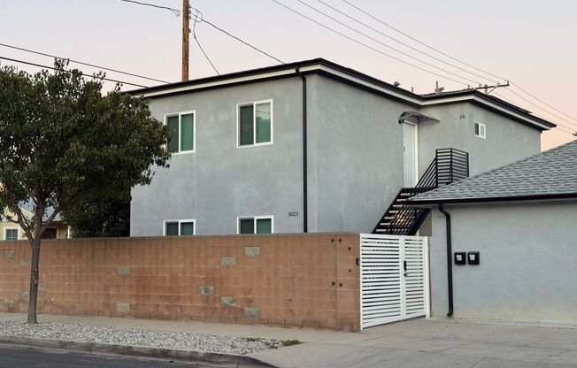 3621 W. Victory Blvd