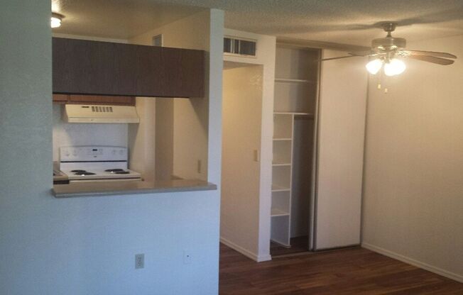 1 bed, 1 bath, 600 sqft, $845, Unit Unit 125