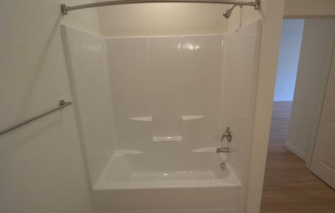 1 bed, 1 bath, 655 sqft, $1,545, Unit 214