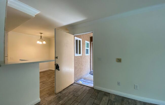 2bed/2bath home in Mission Park Community!