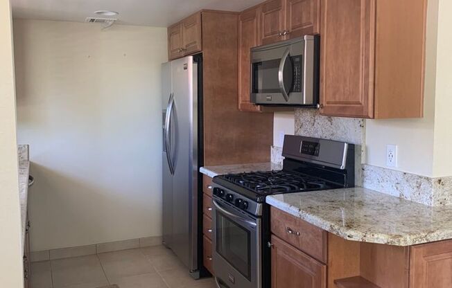 2 beds, 2 baths, $2,195