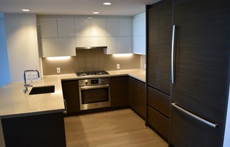 Spacious Luxury One Bedroom - Insignia