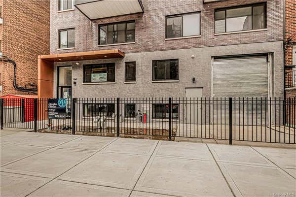 2 beds, 2 baths, 987 sqft, $3,200, Unit 3C