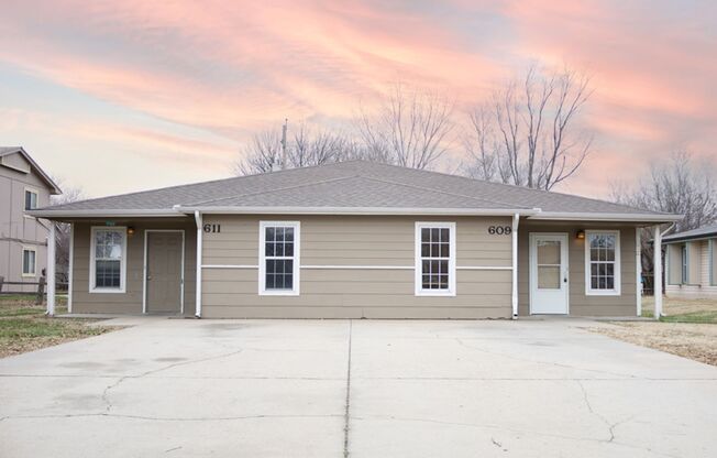 611 S Mt Carmel