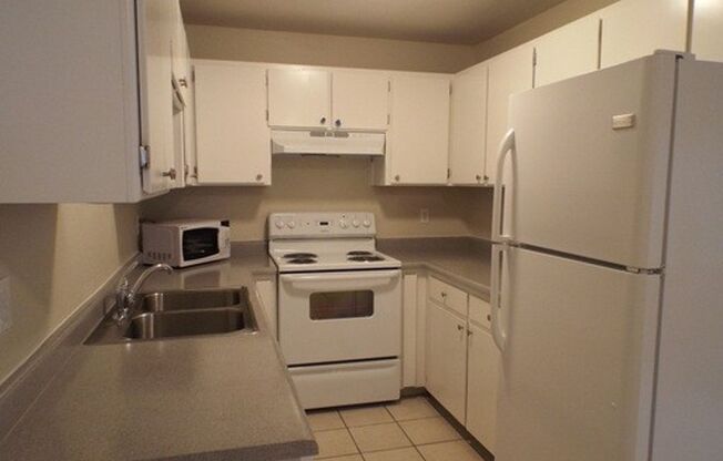 1 bed, 1 bath, 150 sqft, $475, Unit A - 4