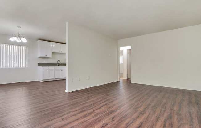 Welcome Home to Chateau Devonshire Apartments