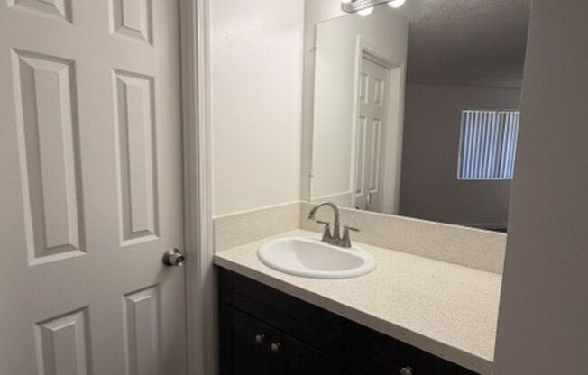 2 beds, 1 bath, 775 sqft, $2,195, Unit 065