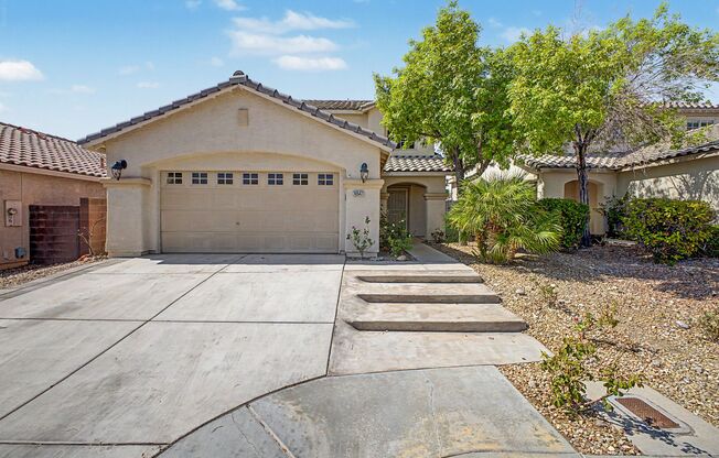 4-Bedroom Home in Summerlin with pool!