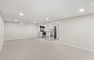 2 beds, 1 bath, $1,995, Unit #B