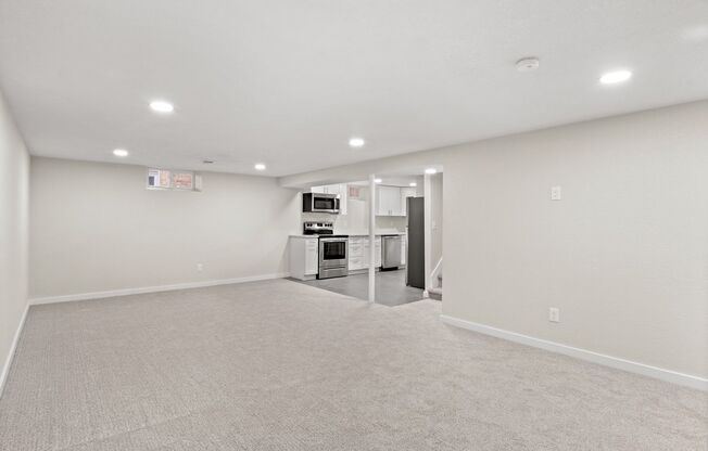 Newly Remodeled 2 Bed, 1 Bath Basement Unit Available in North Park Hill!