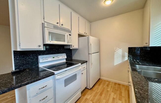 Prime West Hollywood location within a close proximity to everything!