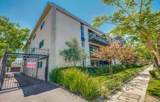 2330 S. Corning St (B)