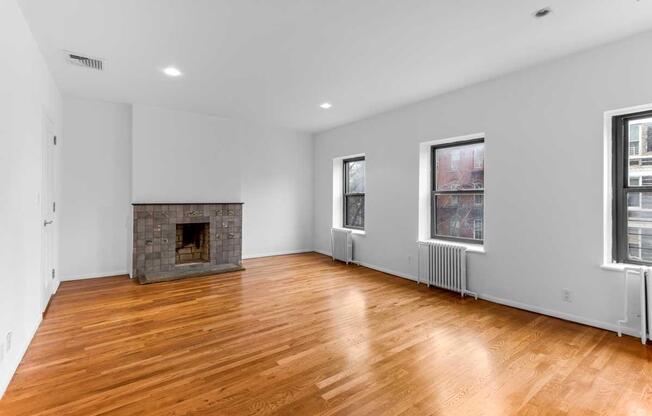 106 S ELLIOTT PL