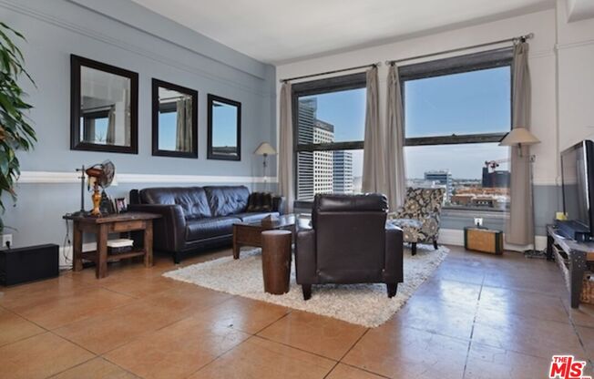 1 bed, 1 bath, 1,200 sqft, $3,300, Unit 806