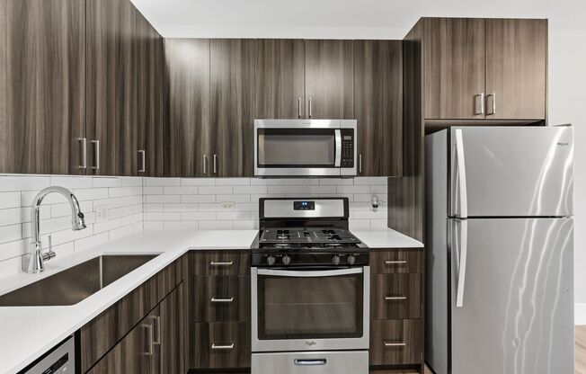 Studio, 1 bath, 360 sqft, $1,650, Unit 209