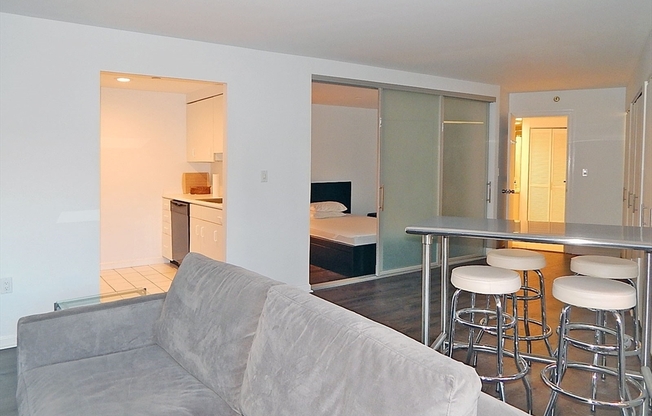 1 bed, 1 bath, 759 sqft, $3,300, Unit 317