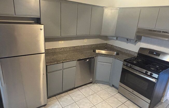 Oak Lawn-Komensky TIC LLC