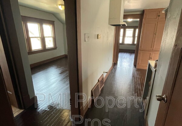 3715 A N 6 ST