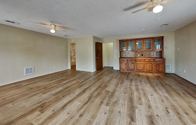 205 WOODPARK LN