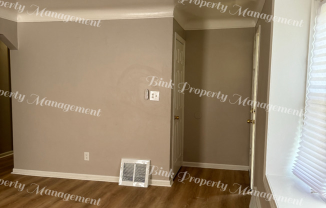 3 beds, 1 bath, $1,400