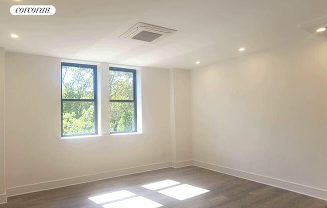 1 bed, 1 bath, $5,500, Unit 4F