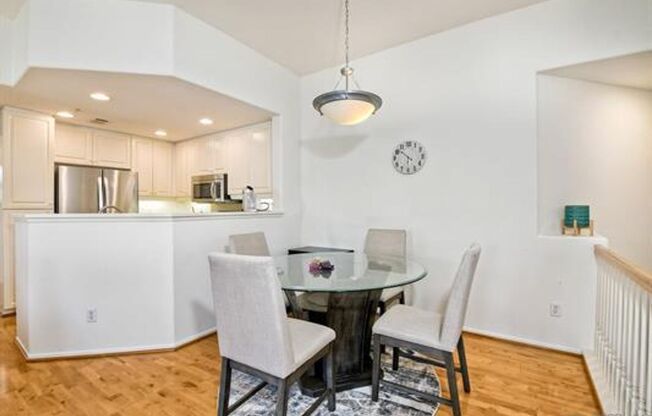 GATED Modern 2 Br 2 Bath Garage Large Kitchen Balcony $3450 TEXT 858-774-1574