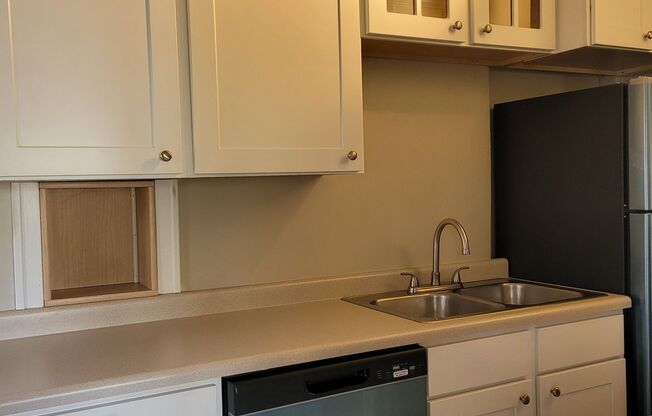 1 bed, 1 bath, 600 sqft, $1,395, Unit 422