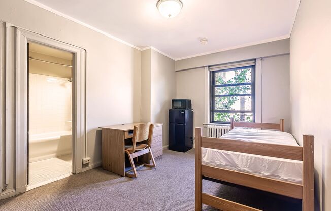 Studio, 1 bath, 250 sqft, $715, Unit 315