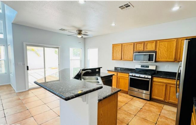 1586 Peaceful Pine Beautiful 4 bdrm