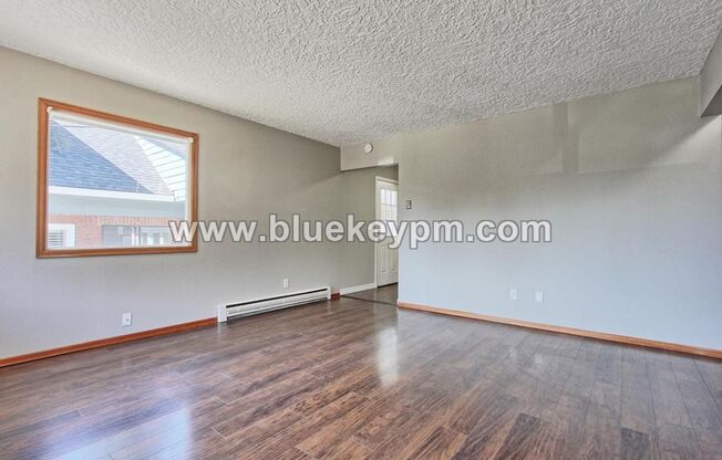 1 Bed, 1 Bath Apartment Located Near Clark College and Easy I-5 Access