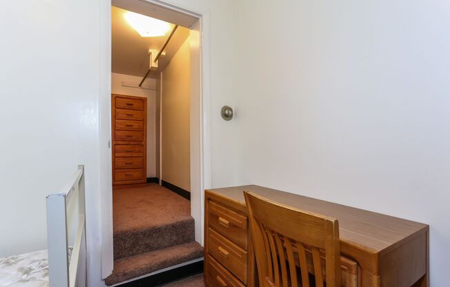 Studio, 1 bath, 237 sqft, $1,419, Unit 1325-6