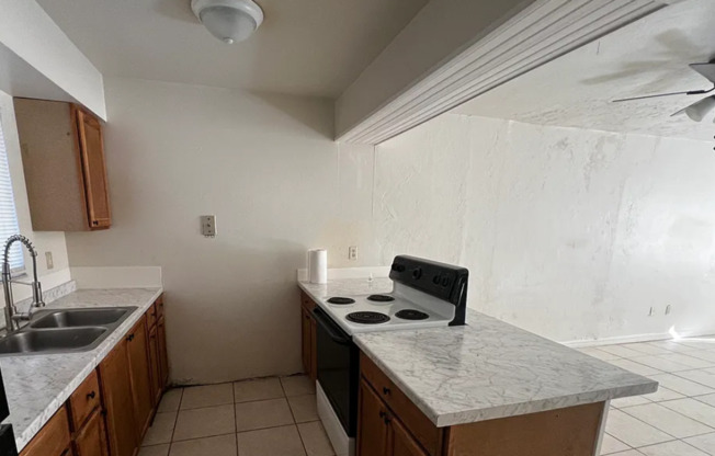 2 beds, 2 baths, $1,350, Unit # #D