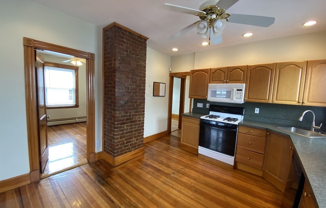 16 Crescent Ave