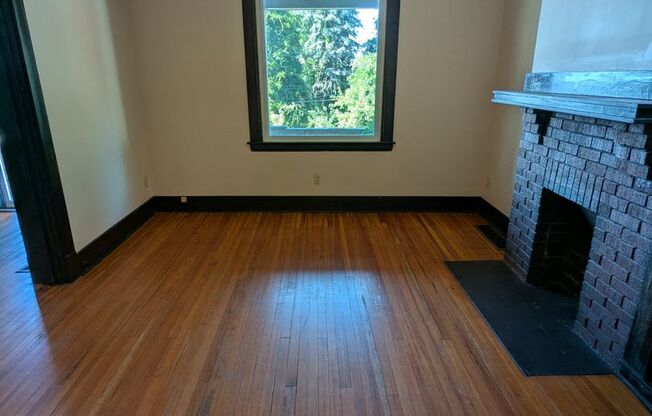 3 Bedroom 1 Bathroom Single Family Home (Greenfield)